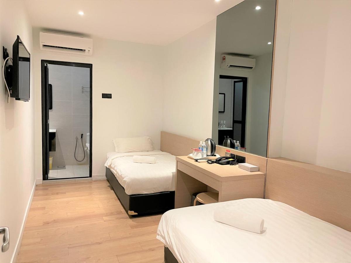 Victoria Station Hotel Melaka Bagian luar foto
