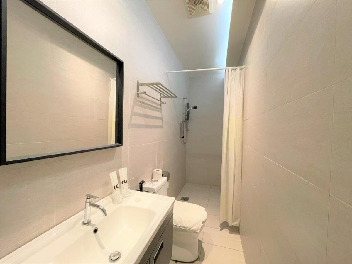 Victoria Station Hotel Melaka Bagian luar foto
