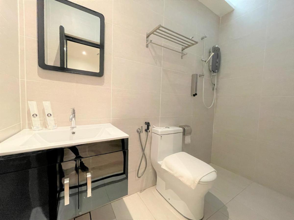 Victoria Station Hotel Melaka Bagian luar foto