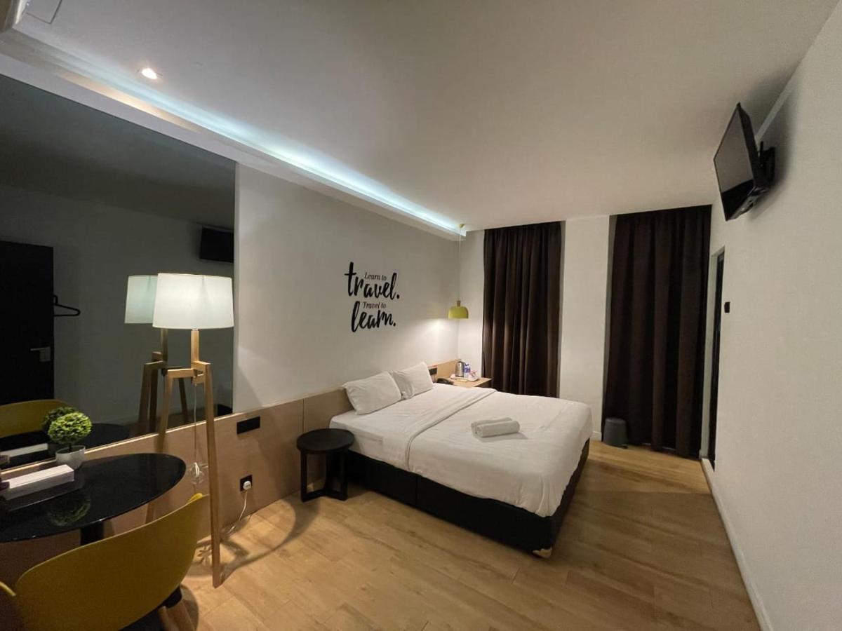 Victoria Station Hotel Melaka Bagian luar foto