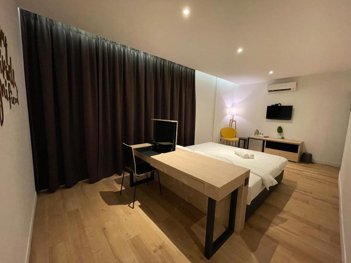Victoria Station Hotel Melaka Bagian luar foto