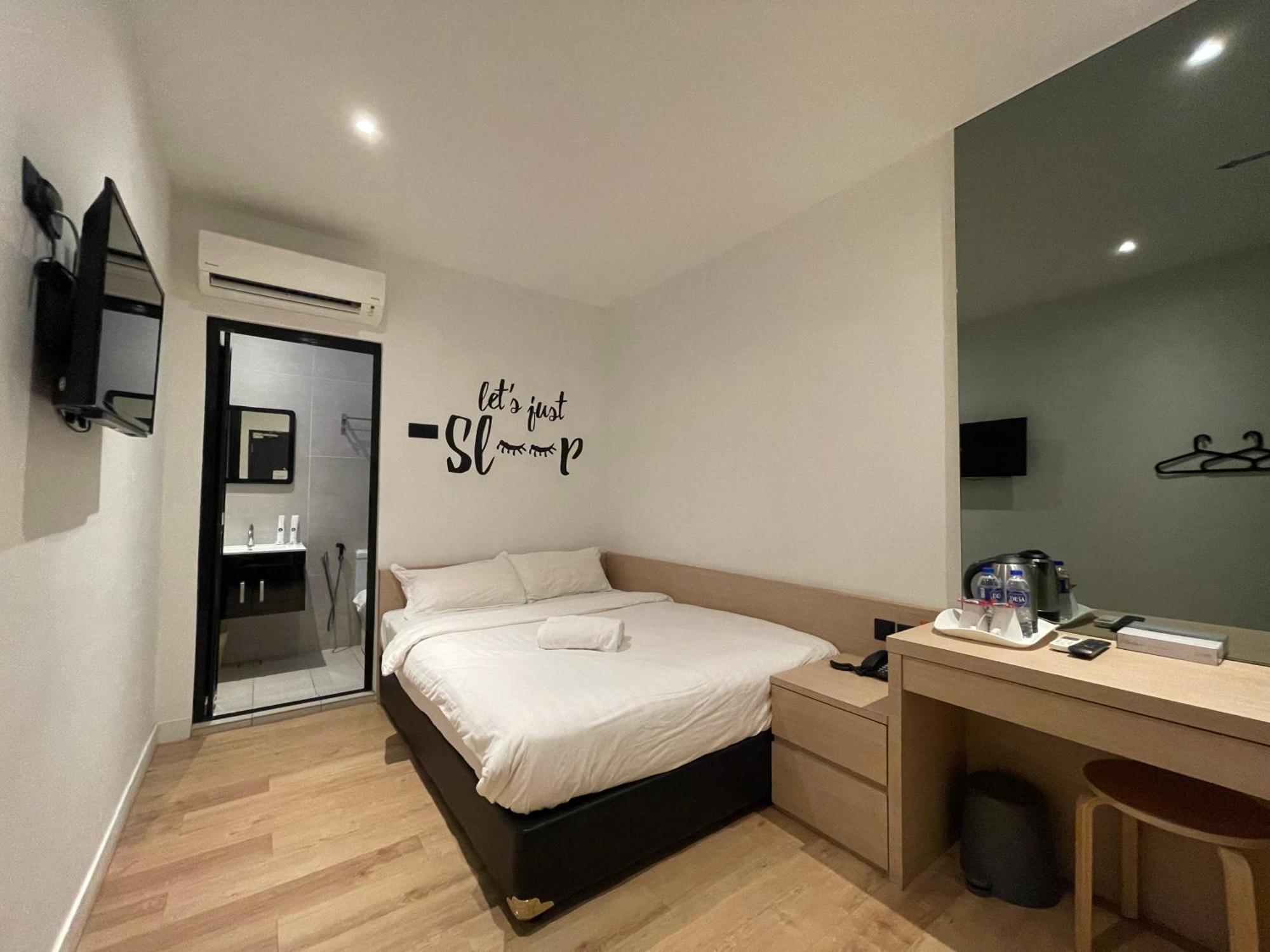 Victoria Station Hotel Melaka Bagian luar foto